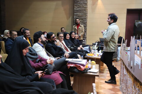 چند نما از برگزاری آیین اختتامیه رده استانی بیست و هفتمین جشنواره بین المللی قصه‌گویی در کانون قزوین