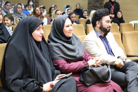 چند نما از برگزاری آیین اختتامیه رده استانی بیست و هفتمین جشنواره بین المللی قصه‌گویی در کانون قزوین