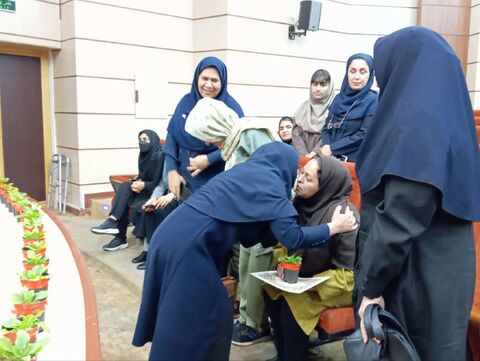 گزارش تصویری /ویژه برنامه "روشنای مهر" در کانون هرمزگان برگزار