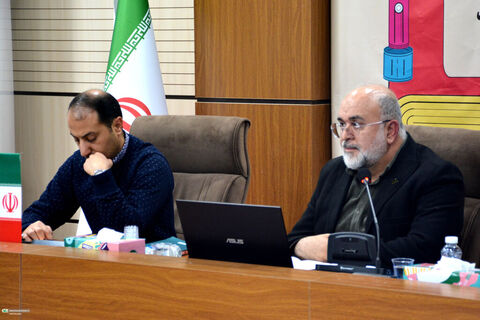 نشست صمیمی معاون فرهنگی کانون با کارشناسان آموزش و پژوهش کشور در جشنواره ملی پژوهش