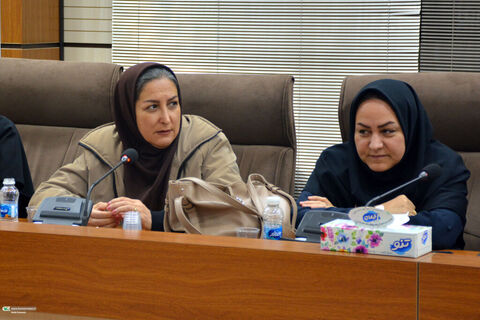 نشست صمیمی معاون فرهنگی کانون با کارشناسان آموزش و پژوهش کشور در جشنواره ملی پژوهش