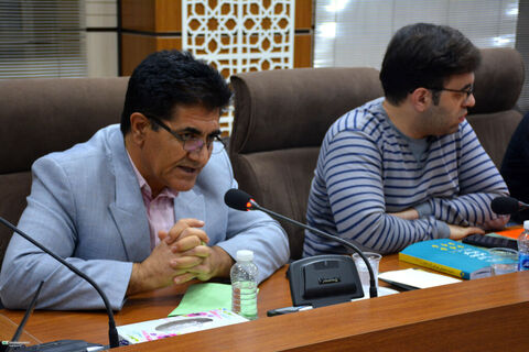 نشست صمیمی معاون فرهنگی کانون با کارشناسان آموزش و پژوهش کشور در جشنواره ملی پژوهش