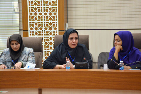 نشست صمیمی معاون فرهنگی کانون با کارشناسان آموزش و پژوهش کشور در جشنواره ملی پژوهش