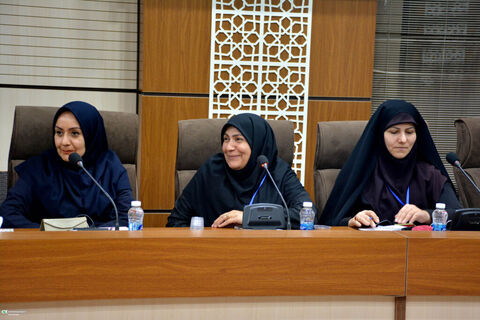 نشست صمیمی معاون فرهنگی کانون با کارشناسان آموزش و پژوهش کشور در جشنواره ملی پژوهش