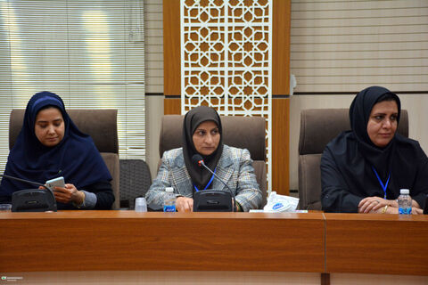 نشست صمیمی معاون فرهنگی کانون با کارشناسان آموزش و پژوهش کشور در جشنواره ملی پژوهش