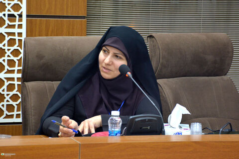 نشست صمیمی معاون فرهنگی کانون با کارشناسان آموزش و پژوهش کشور در جشنواره ملی پژوهش