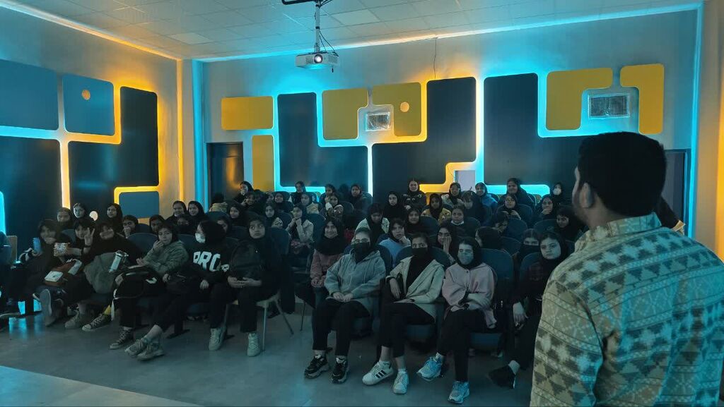 برگزاری کارگاه نجوم در مرکز فرهنگی هنری درگز