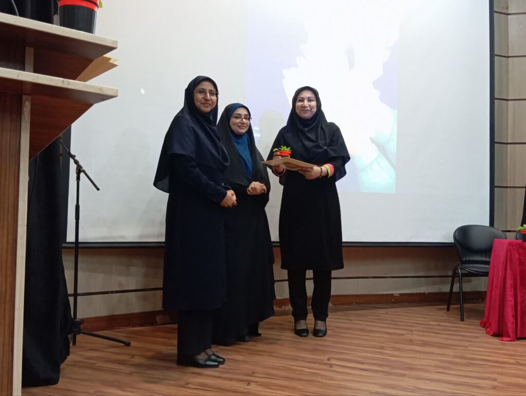 ویژه برنامه میلاد حضرت فاطمه زهرا(س) تحت عنوان "روشنای مهر" در کانون هرمزگان برگزار شد