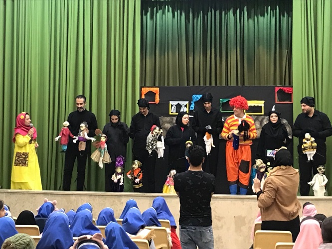 دو نمایش"داشت عباسقلی‌خان پسری" و " مسافر اشتباهی" در مراکز گزوبرخوار و  شاهین‌شهر اجرا می‌گردد