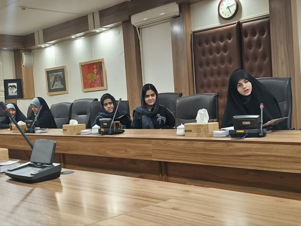 کارگاه تخصصی «آموزش عروض و قافیه» ویژه اعضای باشگاه سیمرغ خراسان رضوی