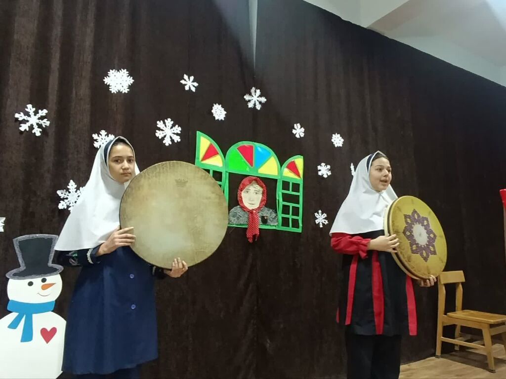 اعضا و مربیان مرکز فرهنگی قوچان به استقبال شب یلدا رفتند