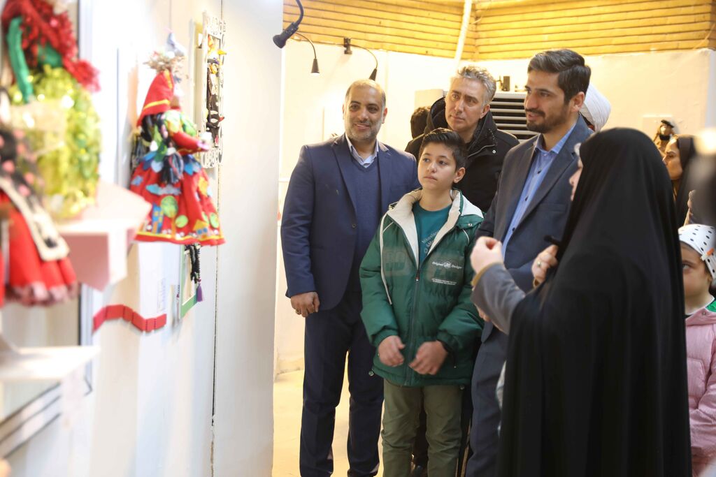افتتاحیه اولین نمایشگاه جشنوارهی ملی عروسکهای سرزمین من، همزمان با آغاز جشنوارهی قصهگویی استان تهران