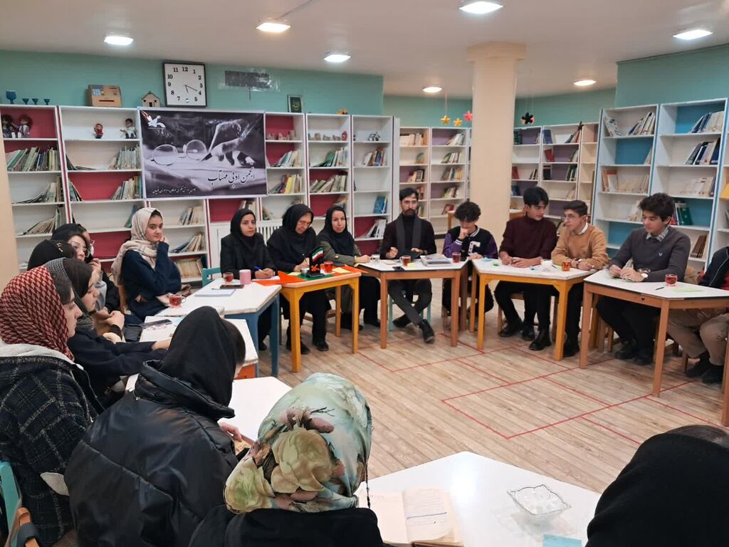 سیویکمین انجمن ادبی مهتاب قوچان برگزار شد