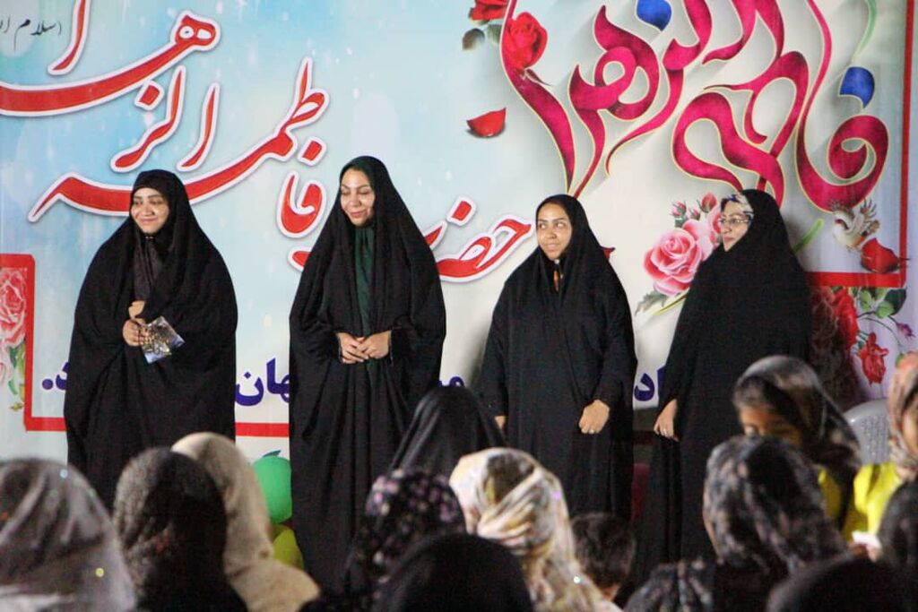 اجرای برنامه شعر خوانی و دکلمه خوانی توسط کانون یاران مرکزجاسک