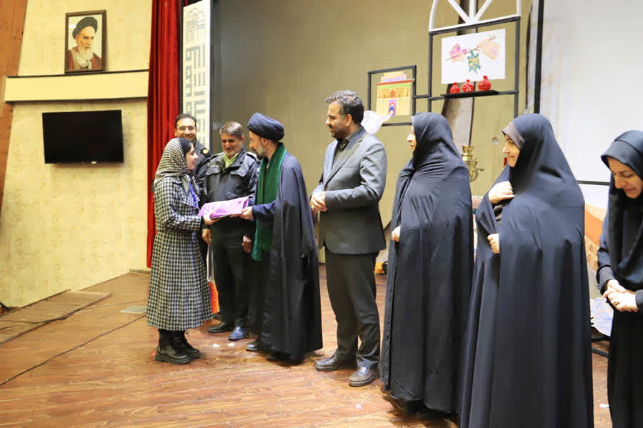 برگزیدگان مرحله استانی بیستوهفتمین جشنواره بینالمللی قصهگویی در اردبیل معرفی شدند