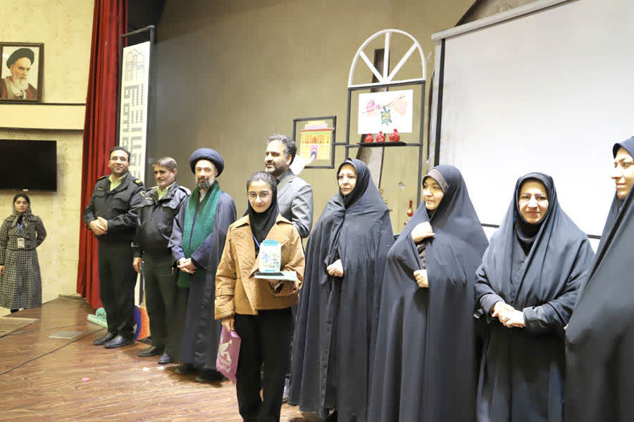 برگزیدگان مرحله استانی بیستوهفتمین جشنواره بینالمللی قصهگویی در اردبیل معرفی شدند