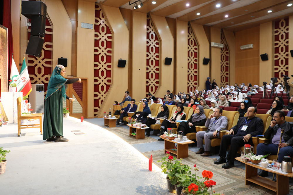 رقابت قصه‌گویان روز دوم جشنواره‌ی بین‌المللی قصه‌گویی استان تهران