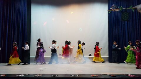 کرمانشاه.  اجرای دو سرود