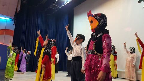 کرمانشاه.  اجرای دو سرود