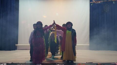 کرمانشاه.  اجرای دو سرود