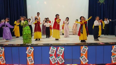 کرمانشاه.  اجرای دو سرود