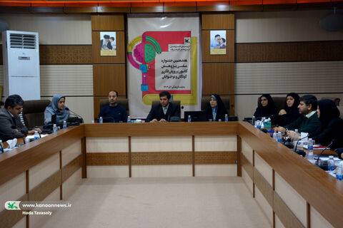 نشست هم‌اندیشی کارشناسان کانون و باشگاه نانو
