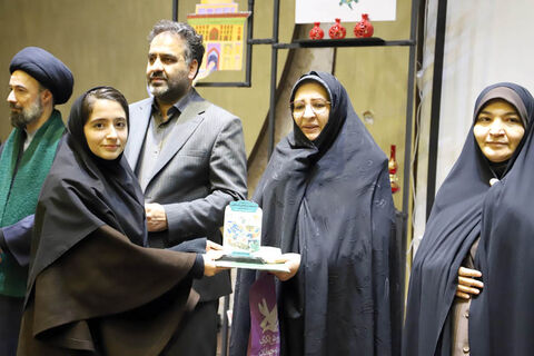 قصه‌ها در قاب تصویر / معرفی برگزیدگان مرحله استانی بیست‌وهفتمین جشنواره قصه‌گویی اردبیل