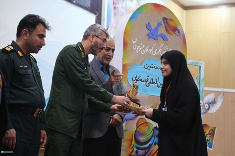 آیین تقدیر از برگزیدگان رده استانی قصه خوزستان