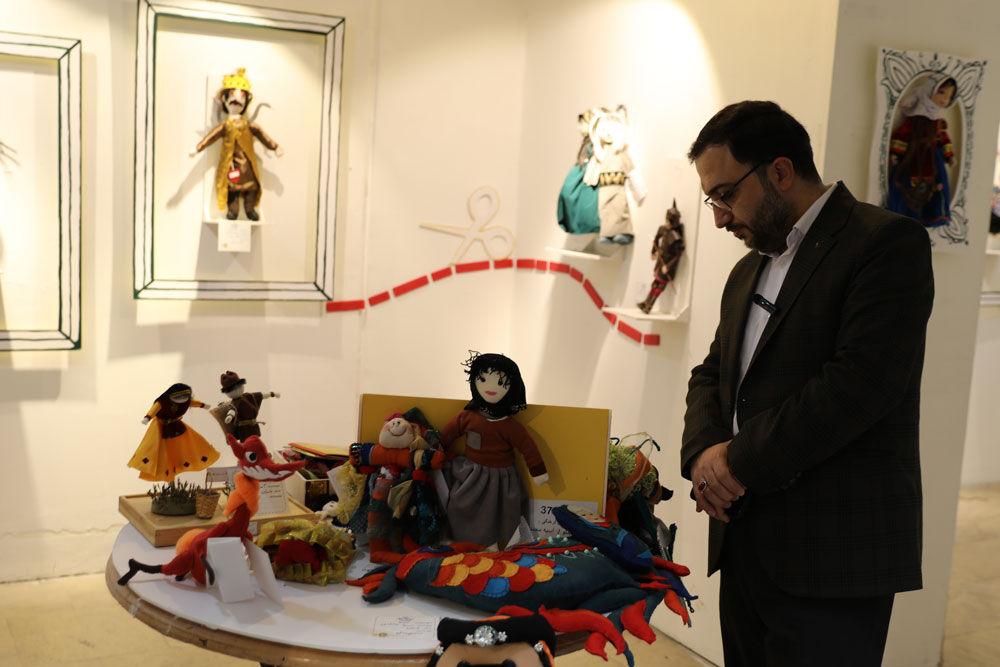 حضور مدیرعامل کانون در بیست و هفتمین جشنوارهی بینالمللی قصهگویی استان تهران