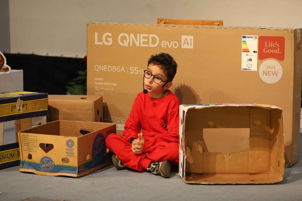 اجرای آخرین قصهگویان بیست و هفتمین جشنوارهی بین المللی قصهگویی استان تهران