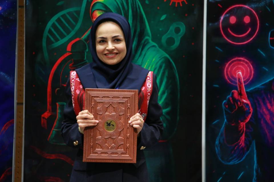 درخشش مربیان خوزستانی در رویداد ملی پژوهش کانون