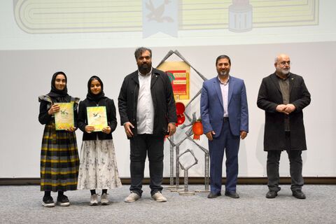 آیین تجلیل از برگزیدگان هفدهمین جشنواره هفته پژوهش کانون استان قم