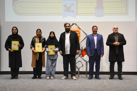 آیین تجلیل از برگزیدگان هفدهمین جشنواره هفته پژوهش کانون استان قم