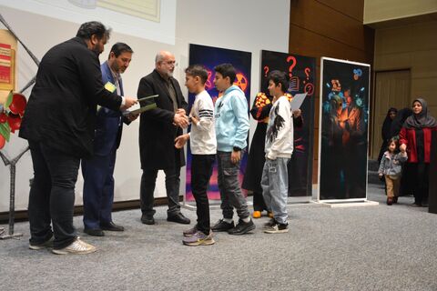 آیین تجلیل از برگزیدگان هفدهمین جشنواره هفته پژوهش کانون استان قم