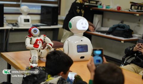 بازدید اعضای نوجوان کانون مرکزی از دانشگاه شریف