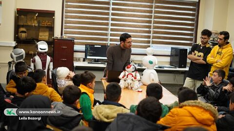 بازدید اعضای نوجوان کانون مرکزی از دانشگاه شریف