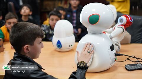 بازدید اعضای نوجوان کانون مرکزی از دانشگاه شریف