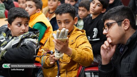 بازدید اعضای نوجوان کانون مرکزی از دانشگاه شریف