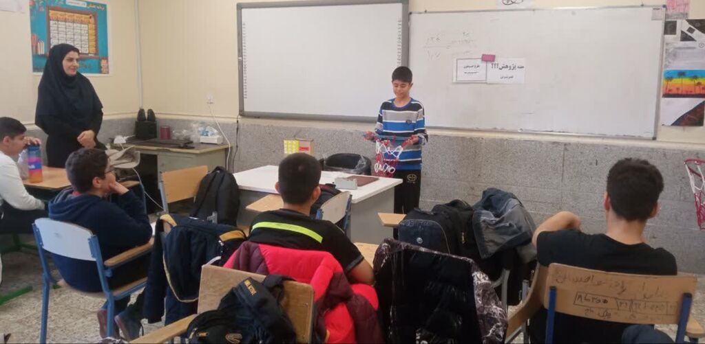 مرکز قصرشیرین با برنامههای هفته پژوهش در مدارس