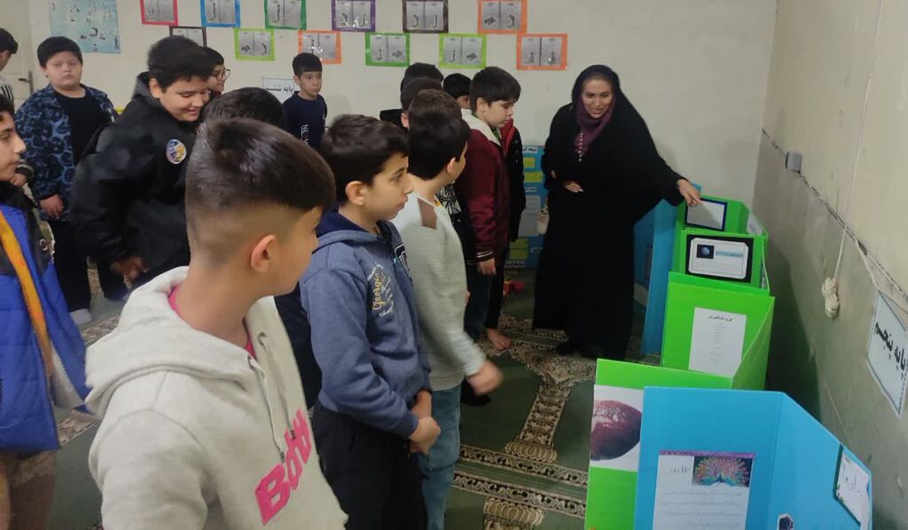 مرکز قصرشیرین با برنامههای هفته پژوهش در مدارس