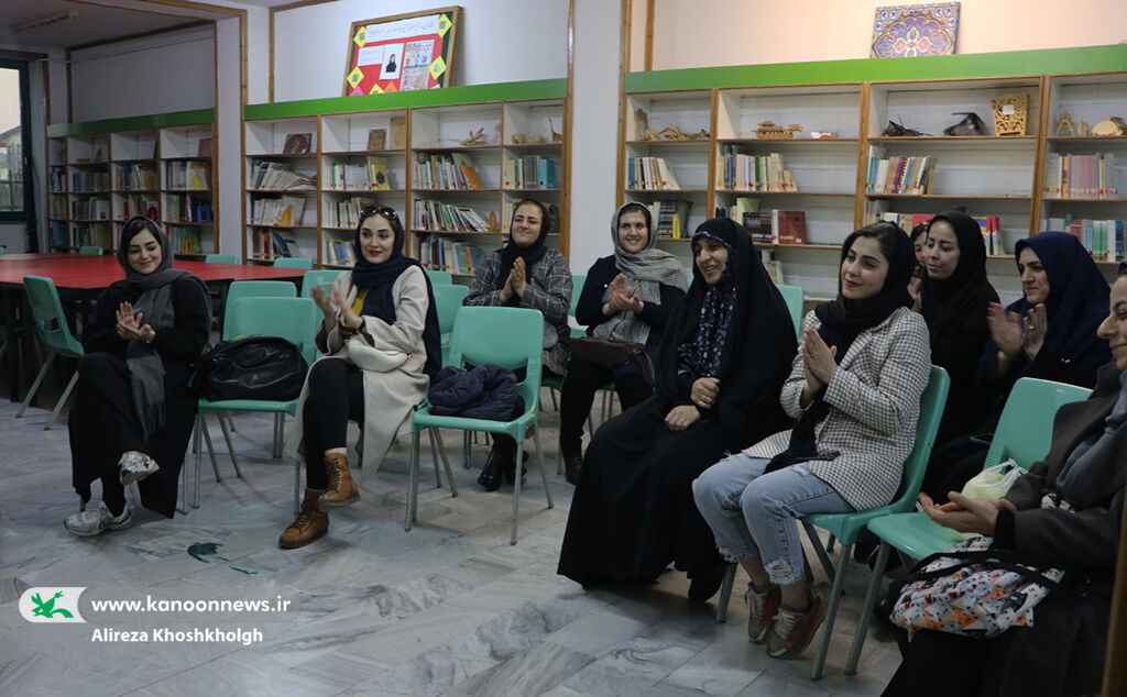 برگزاری نشست ترویجی قصه‌گویی برای مادران در کانون رشت