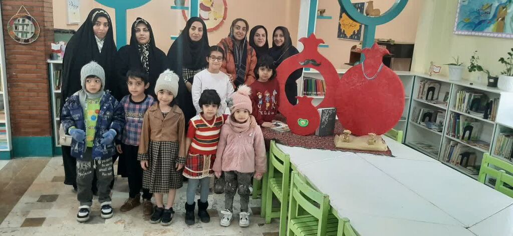 اعضا و مربیان مراکز کانون استان البرز به استقبال «شب یلدا» رفتند