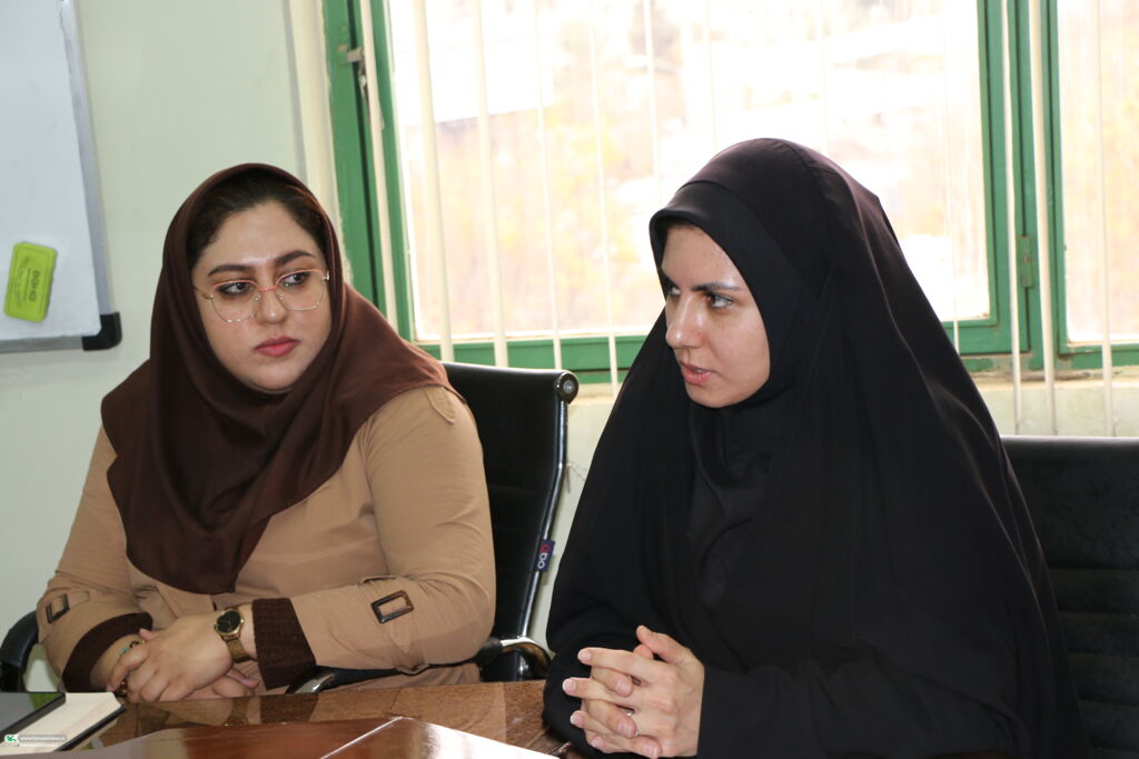 نشست هماندیشی دهه بصیرت و دهه فجر در کانون فارس برگزار شد