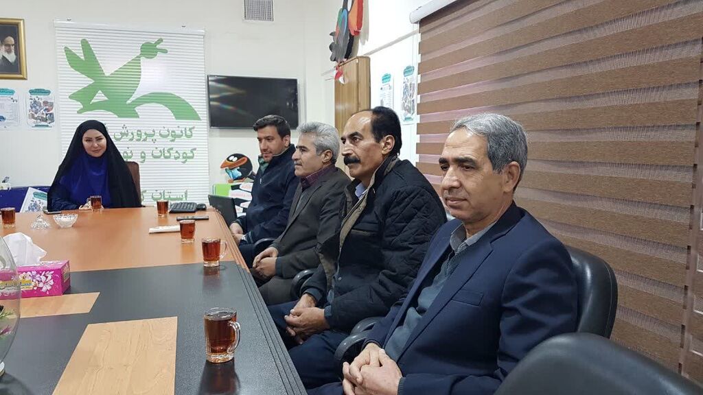 تقدیم بستههای پوششی کارکنان حفاظت فیزیکی کانون کرمانشاه