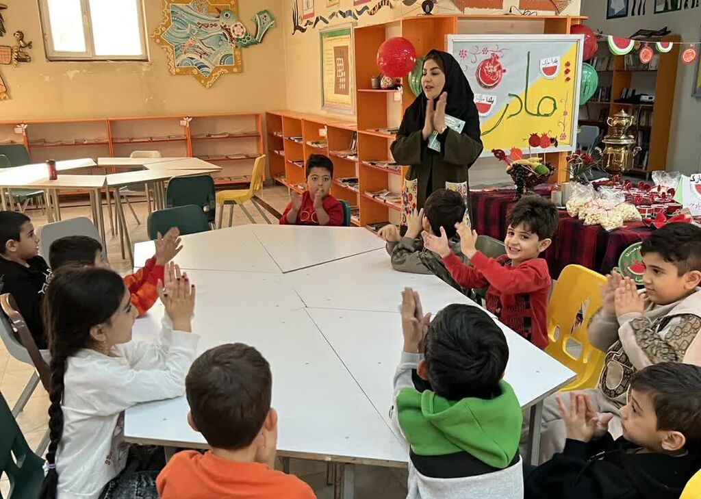 مرکز شماره ۲ اسلامآباد غرب یلدای مادرانه را برگزار کرد