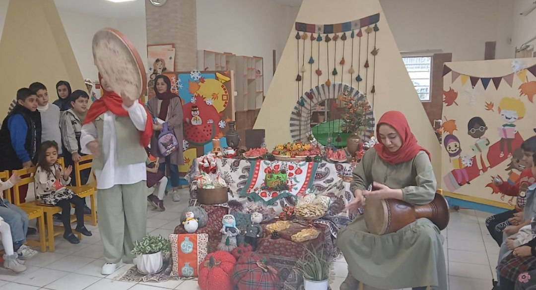  «یلدا؛ شبی به بلندای قصه و همدلی در مراکز ۳۳/۹/۲/پردیس/۱۰/اسلامشهر ۱/ ۳۸/۳۹/ دماوند /استان تهران» 