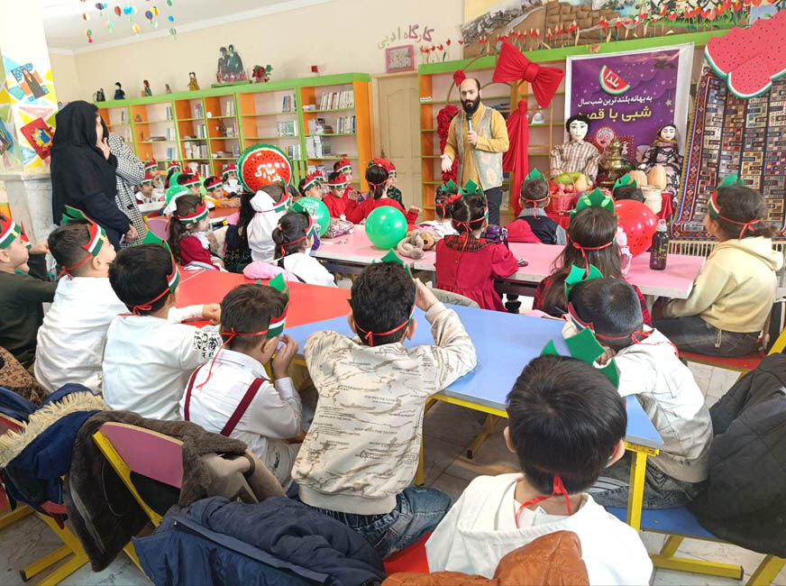 آیین شب یلدا با روایت قصه و آیینهای کهن در مراکز کانون استان اردبیل گرامی داشته شد