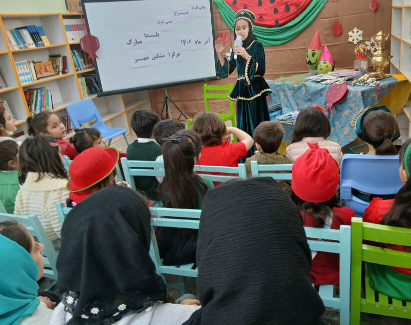 آیین شب یلدا با روایت قصه و آیینهای کهن در مراکز کانون استان اردبیل گرامی داشته شد