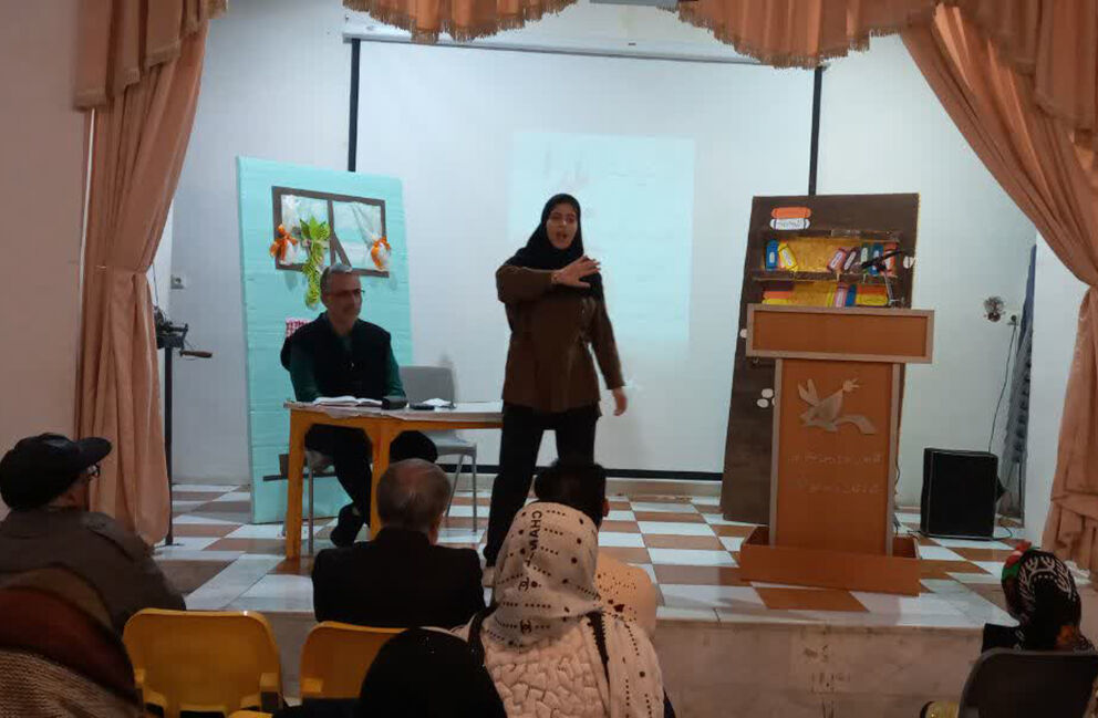 برگزاری عصر شعر یلدا در کانون پرورش فکری لرستان