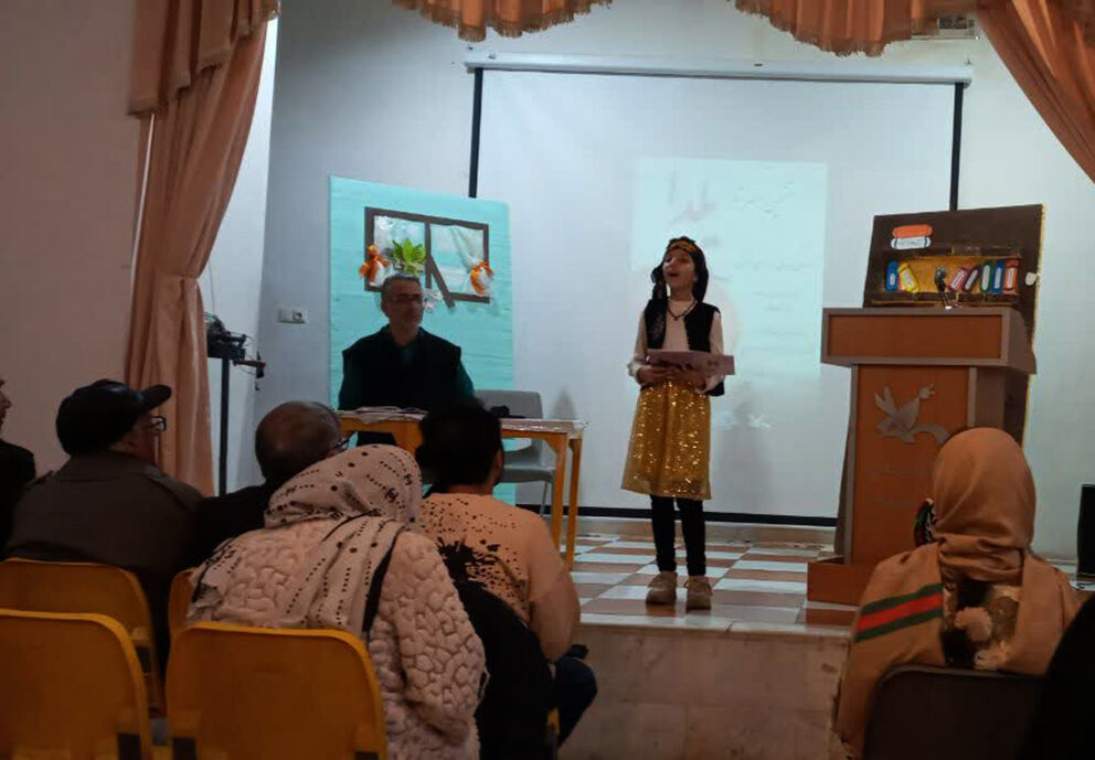 برگزاری عصر شعر یلدا در کانون پرورش فکری لرستان